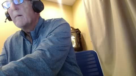 Snapshot of olderandwiser chatting on 12-20-24, 10:00 Older and Wiser online show from 12-20-24, 10:00