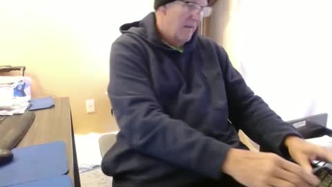 Snapshot of olderandwiser chatting on 01-06-25, 05:16 Older and Wiser online show from 01-06-25, 05:16