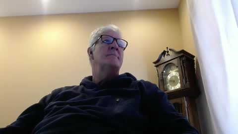 Snapshot of olderandwiser chatting on 01-07-25, 04:59 Older and Wiser online show from 01-07-25, 04:59