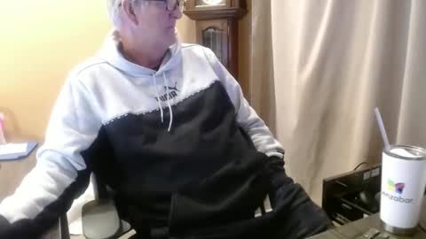 Snapshot of olderandwiser chatting on 01-14-25, 02:29 Older and Wiser online show from 01-14-25, 02:29