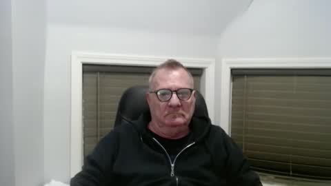 Snapshot of oldguybigd chatting on 12-21-25, 04:08 oldguybigd online show from 12-21-25, 04:08