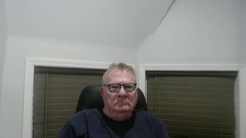 Snapshot of oldguybigd chatting on 01-06-26, 05:00 oldguybigd online show from 01-06-26, 05:00