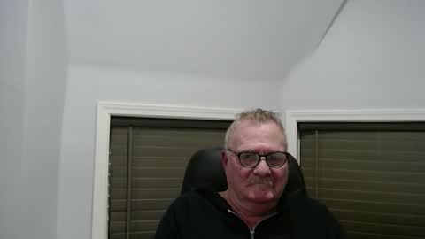 Snapshot of oldguybigd chatting on 01-10-26, 06:37 oldguybigd online show from 01-10-26, 06:37