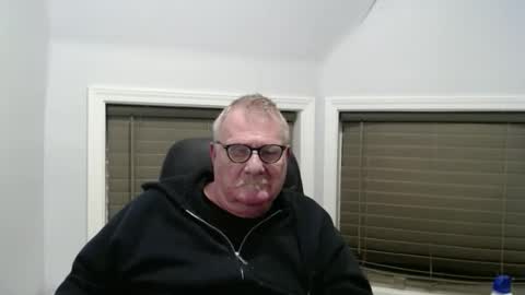 Snapshot of oldguybigd chatting on 02-10-26, 03:54 oldguybigd online show from 02-10-26, 03:54