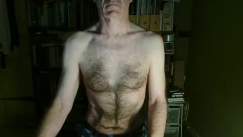 Snapshot of oldhairybastard chatting on 05-07-26, 03:45 oldhairybastard online show from 05-07-26, 03:45