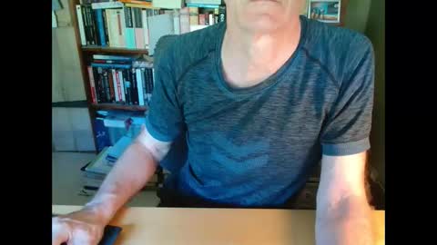 Snapshot of oldhairybastard chatting on 05-27-26, 10:01 oldhairybastard online show from 05-27-26, 10:01