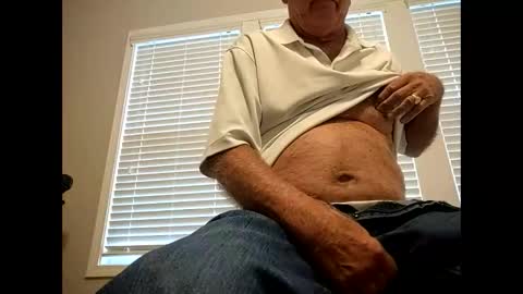 Snapshot of oldsubman chatting on 12-11-24, 08:28 oldsubman online show from 12-11-24, 08:28