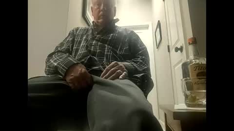 Snapshot of oldsubman chatting on 01-27-25, 10:49 oldsubman online show from 01-27-25, 10:49