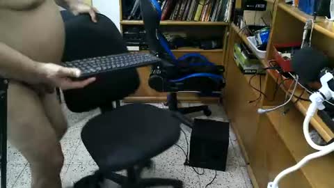 Snapshot of olegariooticario784770 chatting on 06-13-26, 11:30 olegariooticario784770 online show from 06-13-26, 11:30