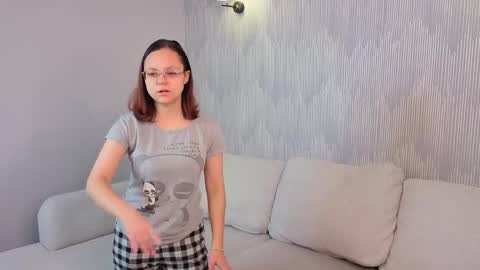 Stella online show from 11-14-25, 11:09