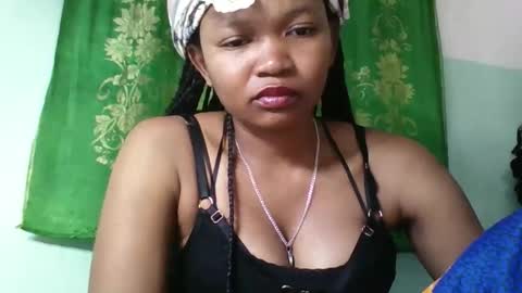 Snapshot of olgaaldy chatting on 09-12-25, 07:58 olgaaldy online show from 09-12-25, 07:58