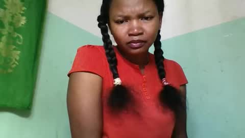 Snapshot of olgaaldy chatting on 10-09-25, 06:44 olgaaldy online show from 10-09-25, 06:44