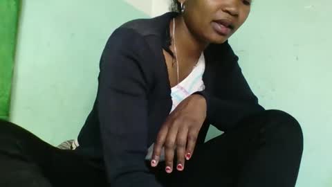 Snapshot of olgaaldy chatting on 10-20-25, 06:47 olgaaldy online show from 10-20-25, 06:47