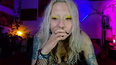 Snapshot of olivecum chatting on 06-11-26, 03:43 Olive online show from 06-11-26, 03:43