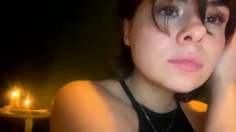 Snapshot of olivepeach chatting on 12-22-24, 12:50 Oil online show from 12-22-24, 12:50