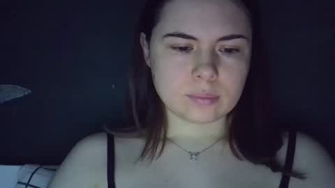 Snapshot of olivepeach chatting on 04-28-26, 09:58 Oil online show from 04-28-26, 09:58