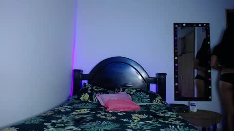 Oliver and MeganIndependent online show from 04-28-26, 06:07