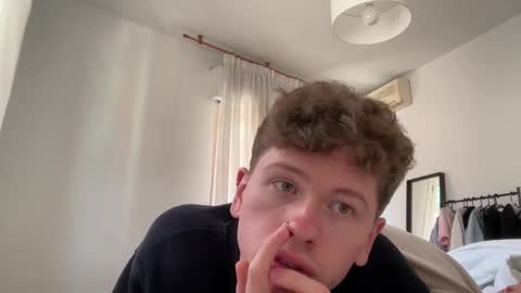 Oliver and Thomas online show from 09-24-25, 01:03