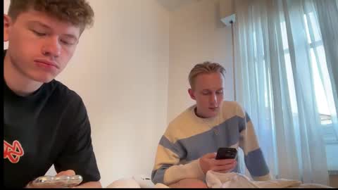 Oliver and Thomas online show from 10-15-25, 04:18