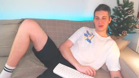 Snapshot of oliver_hort chatting on 01-05-25, 07:07 Oliver online show from 01-05-25, 07:07