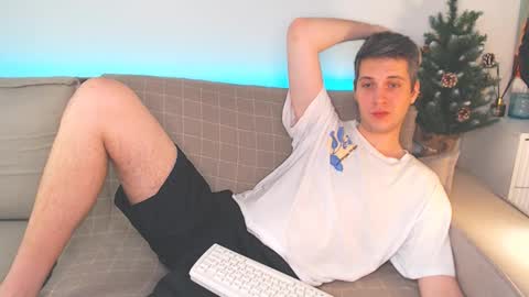 Snapshot of oliver_hort chatting on 01-09-25, 05:43 Oliver online show from 01-09-25, 05:43