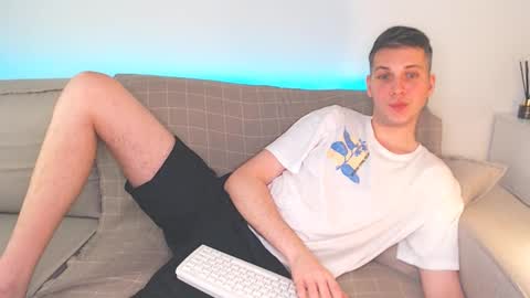 Snapshot of oliver_hort chatting on 01-17-25, 07:05 Oliver online show from 01-17-25, 07:05