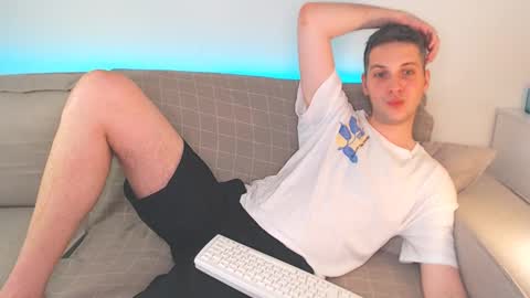 Snapshot of oliver_hort chatting on 03-02-25, 05:58 Oliver online show from 03-02-25, 05:58