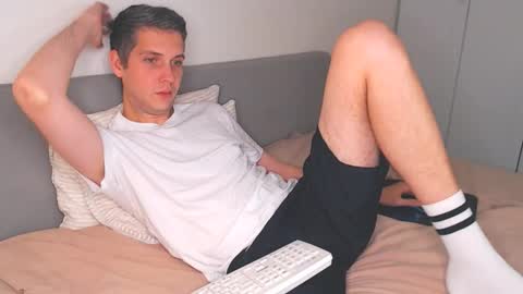 Snapshot of oliver_hort chatting on 09-22-25, 04:53 Oliver online show from 09-22-25, 04:53