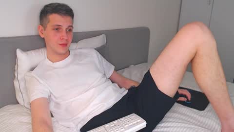 Oliver online show from 02-12-26, 02:01