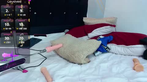 Oliver  Smith online show from 12-28-24, 09:08