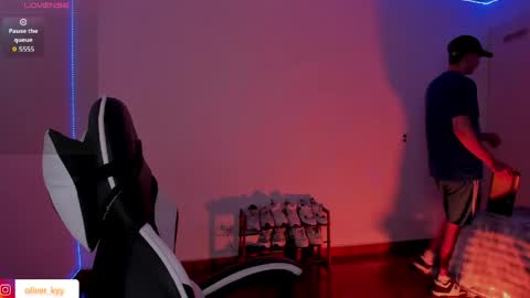 oliveeer online show from 04-26-26, 09:56