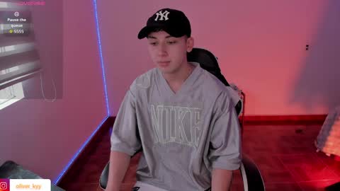 oliveeer online show from 04-27-26, 07:12