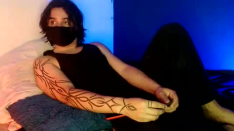 oliver_laid_2023 online show from 01-12-25, 08:36