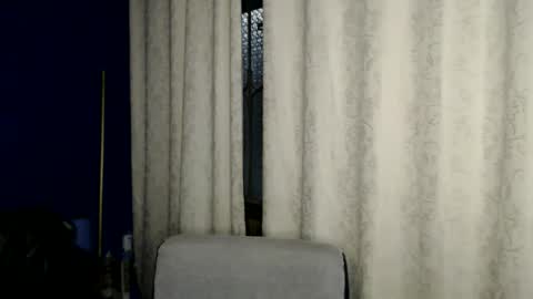 oliver_laid_2023 online show from 09-10-25, 08:36