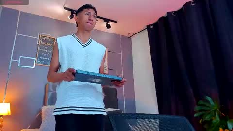 oliver mr  online show from 11-04-25, 12:15