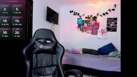 oliver_mrgn online show from 12-02-25, 04:40