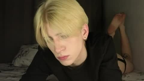 Snapshot of oliver_star_boy chatting on 05-10-26, 06:46 oliver online show from 05-10-26, 06:46