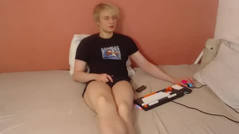 Oliver online show from 04-23-26, 01:18