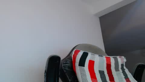 Snapshot of oliverdrew1 chatting on 09-18-25, 12:07 oliver online show from 09-18-25, 12:07