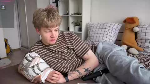 oliver online show from 04-23-26, 09:30