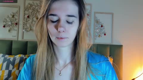 Olivia online show from 12-23-24, 07:52