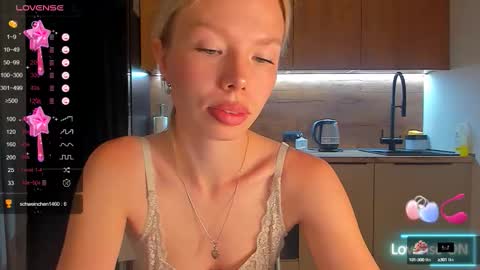 Olivia 3 online show from 09-11-25, 09:26