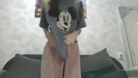 Olivia online show from 01-24-25, 11:34