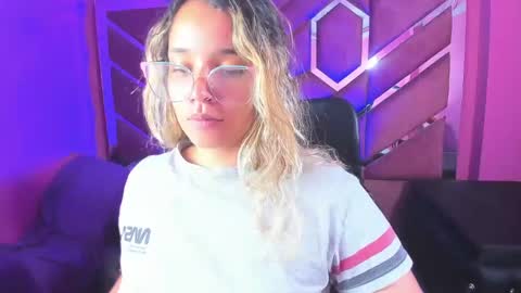  OLIVIA  online show from 02-19-25, 06:11