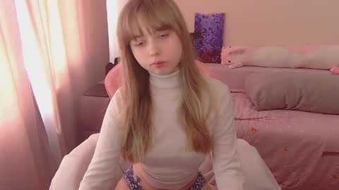 Snapshot of olivia_grr chatting on 06-03-26, 10:51 Olivia online show from 06-03-26, 10:51