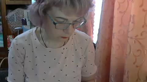 Snapshot of olivia_mia25 chatting on 05-15-26, 11:17 Olivia Mia online show from 05-15-26, 11:17