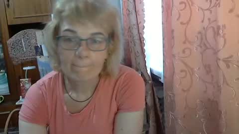 Snapshot of olivia_mia25 chatting on 06-07-26, 06:06 Olivia Mia online show from 06-07-26, 06:06