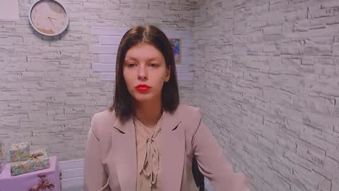 Olivia online show from 12-14-24, 06:35