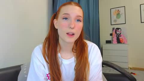 Snapshot of olivia_rid chatting on 03-08-25, 10:45 OLIVIA online show from 03-08-25, 10:45