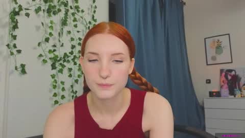 Snapshot of olivia_rid chatting on 09-19-25, 08:42 OLIVIA online show from 09-19-25, 08:42